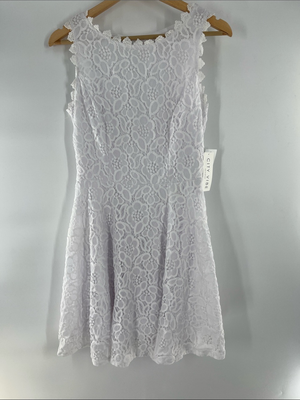 City Vibe White Mini Dress Size 7 NWT
